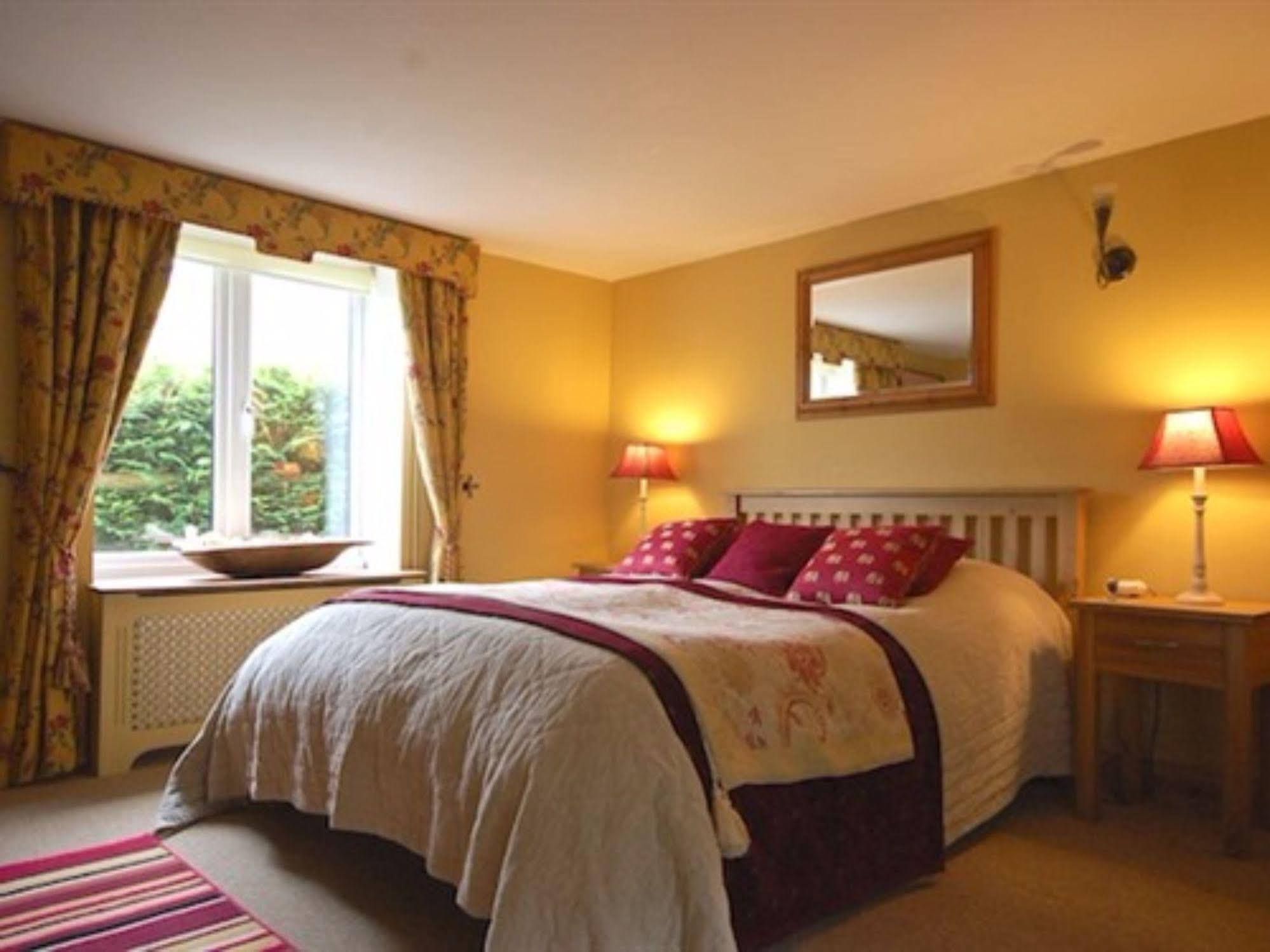 ดิ โอลด์ ฟอร์จ เบด แอนด์ เบรกฟาสต์ Bed & Breakfast East Kennett ภายนอก รูปภาพ