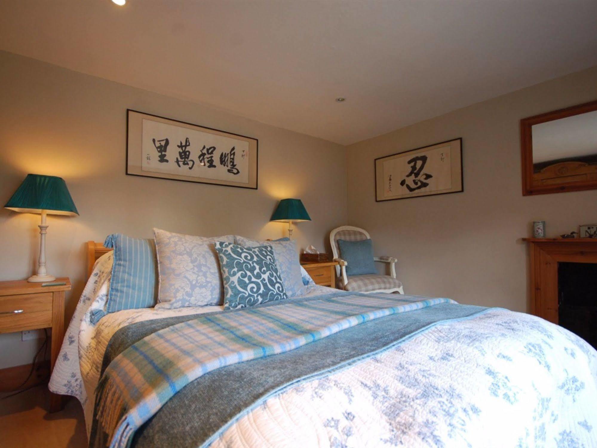 ดิ โอลด์ ฟอร์จ เบด แอนด์ เบรกฟาสต์ Bed & Breakfast East Kennett ภายนอก รูปภาพ